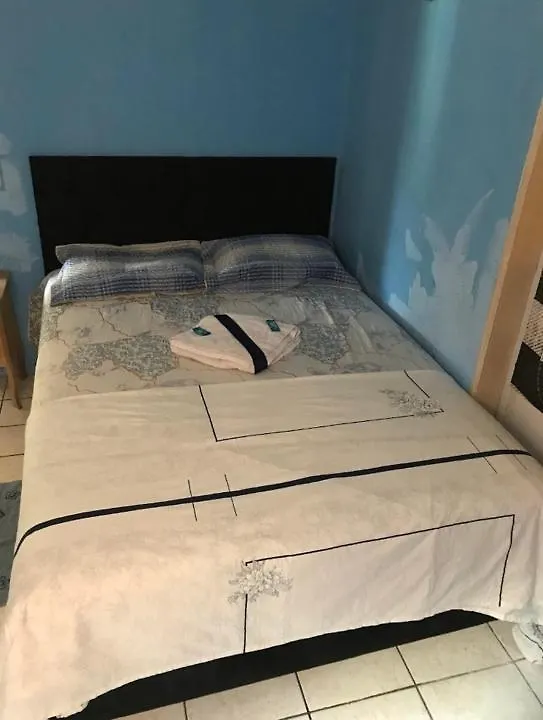 Quarto em Acomodações Particulares Traveler Gu'S Room Ap Compartilhado Fortaleza  Brasil